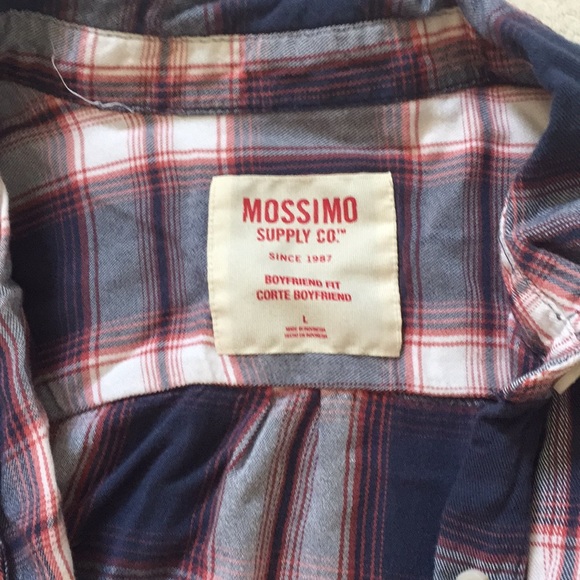 Mossimo button down - Picture 3 of 4
